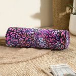 - RealHomes Özel Tasarımlı Dijital Baskılı İç Dolgulu Fermuarlı Silindir Yastık - Realhomes  Realhomes Exclusive Dijital Baskılı Modern İç Dolgulu Yumuşak Silindir Form Yastık Kırlent Realhomes