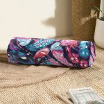 - RealHomes Özel Tasarımlı Dijital Baskılı İç Dolgulu Fermuarlı Silindir Yastık - Realhomes Renkli Tüyler Dijital Baskılı Modern İç Dolgulu Süet Silindir Yastık Kırlent - Bel Yastığı Realhomes