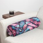 - RealHomes Özel Tasarımlı Dijital Baskılı İç Dolgulu Fermuarlı Silindir Yastık - Realhomes Renkli Tüyler Dijital Baskılı Modern İç Dolgulu Süet Silindir Yastık Kırlent - Bel Yastığı Realhomes