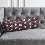 - RealHomes Özel Tasarımlı Dijital Baskılı İç Dolgulu Fermuarlı Silindir Yastık - Realhomes Kurdeleli İskelet Motifli Özel tasarım Dijital Baskılı Modern İç Dolgulu - Fermuarlı Süet Silindir Rulo Yastık Kırlent Realhomes