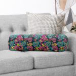 - RealHomes Özel Tasarımlı Dijital Baskılı İç Dolgulu Fermuarlı Silindir Yastık - Realhomes Renkli İskelet Ve Gül Figürlü Özel Tasarım Dijital Baskılı Modern İç Dolgulu - Fermuarlı Süet Berjer Silindir Yastık Kırlent Realhomes