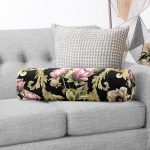 - RealHomes Özel Tasarımlı Dijital Baskılı İç Dolgulu Fermuarlı Silindir Yastık - Realhomes Siyah Zeminde Çiçek Desenli Özel Tasarım Dijital Baskılı Modern İç Dolgulu Fermuarlı Çok Amaçlı Silindir Yastık Kırlent Realhomes