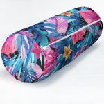 - RealHomes Özel Tasarımlı Dijital Baskılı İç Dolgulu Fermuarlı Silindir Yastık - Realhomes Mavi Zeminde Rengarenk Çiçekler Modern İç Dolgulu Fermuarlı Çok Amaçlı Silindir Yastık Kırlent Realhomes