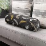 - RealHomes Özel Tasarımlı Dijital Baskılı İç Dolgulu Fermuarlı Silindir Yastık - Realhomes  Siyah Zeminde Gold tüyler Dijital Baskılı Modern İç Dolgulu Yumuşak Silindir Form Yastık Kırlent Realhomes