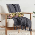 - RealHomes Özel Tasarımlı Dijital Baskılı İç Dolgulu Fermuarlı Silindir Yastık - Realhomes  Leopar Motifli Dijital Baskılı İç Dolgulu - Fermuarlı Süet Silindir Yuvarlak Yastık Kırlent Realhomes