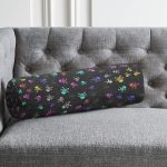 - RealHomes Özel Tasarımlı Dijital Baskılı İç Dolgulu Fermuarlı Silindir Yastık - Realhomes  Siyah Zeminde Renkli Motifler Dijital Baskılı Modern İç Dolgulu Süet Silindir Yastık Kırlent - Bel Yastığı Realhomes