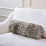 Realhomes Leopar Motifli Dijital Baskılı İç Dolgulu - Fermuarlı Süet Silindir Daire Yastık Kırlent Realhomes