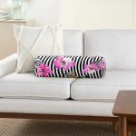 - RealHomes Özel Tasarımlı Dijital Baskılı İç Dolgulu Fermuarlı Silindir Yastık - Realhomes  Çizgili Zeminde Rengarenk Çiçekler Dijital Baskılı Modern İç Dolgulu - Fermuarlı Süet Silindir Daire Yastık Kırlent Realhomes