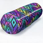 - RealHomes Özel Tasarımlı Dijital Baskılı İç Dolgulu Fermuarlı Silindir Yastık - Realhomes Baklava Desenli Özel Tasarım Dijital Baskılı Modern İç Dolgulu - Fermuarlı Süet Silindir Rulo Yastık Kırlent Realhomes