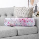 - RealHomes Özel Tasarımlı Dijital Baskılı İç Dolgulu Fermuarlı Silindir Yastık - Realhomes  Pembe Çiçek Motifli Özel Tasarım Dijital Baskılı Modern İç Dolgulu Süet Silindir Yastık Kırlent - Bel Yastığı Realhomes