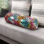 - RealHomes Özel Tasarımlı Dijital Baskılı İç Dolgulu Fermuarlı Silindir Yastık - Realhomes Renkli Zeminde Kurukafa Motifli Dijital Baskılı Modern İç Dolgulu Süet Silindir Yastık Kırlent - Bel Yastığı Realhomes