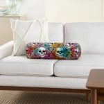 - RealHomes Özel Tasarımlı Dijital Baskılı İç Dolgulu Fermuarlı Silindir Yastık - Realhomes Renkli Zeminde Kurukafa Motifli Dijital Baskılı Modern İç Dolgulu Süet Silindir Yastık Kırlent - Bel Yastığı Realhomes