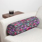 - RealHomes Özel Tasarımlı Dijital Baskılı İç Dolgulu Fermuarlı Silindir Yastık - Realhomes Çizgili Zeminde Rengarenk Çiçekler Dijital Baskılı Modern İç Dolgulu - Fermuarlı Süet Silindir Rulo Yastık Kırlent Realhomes