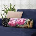 - RealHomes Özel Tasarımlı Dijital Baskılı İç Dolgulu Fermuarlı Silindir Yastık - Realhomes  Puanlı Zeminde Altın Zincir Ve Çiçekler Özel Tasarım Dijital Baskılı Modern İç Dolgulu Süet Silindir Yastık Kırlent - Bel Yastığı Realhomes