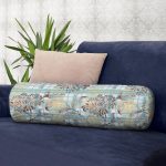 - RealHomes Özel Tasarımlı Dijital Baskılı İç Dolgulu Fermuarlı Silindir Yastık - Realhomes  Kareli Zeminde Çiçek Motifli Özel Tasarım Dijital Baskılı Modern İç Dolgulu - Fermuarlı Süet Silindir Yuvarlak Yastık Kırlent Realhomes
