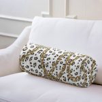 - RealHomes Özel Tasarımlı Dijital Baskılı İç Dolgulu Fermuarlı Silindir Yastık - Realhomes Leopar Ve Zincir Desenli Özel Tasarım Dijital Baskılı Modern İç Dolgulu Süet Silindir Yastık Kırlent - Bel Yastığı Realhomes