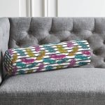 - RealHomes Özel Tasarımlı Dijital Baskılı İç Dolgulu Fermuarlı Silindir Yastık - Realhomes Çizgili Zeminde Tüy Desenli Dijital Baskılı Özel Tasarım Modern İç Dolgulu - Fermuarlı Süet Silindir Yuvarlak Yastık Kırlent Realhomes