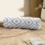 Özel Tasarım Gri İkat Desenli Dijital Baskılı İç Dolgulu Fermuarlı Çok Amaçlı Silindir Yastık Kırlent Realhomes