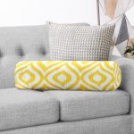 - RealHomes Özel Tasarımlı Dijital Baskılı İç Dolgulu Fermuarlı Silindir Yastık - Realhomes Özel Tasarım Sarı İkat Desenli Dijital Baskılı İç Dolgulu Fermuarlı Çok Amaçlı Silindir Yastık Kırlent Realhomes