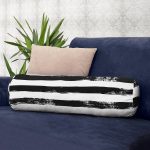 - RealHomes Özel Tasarımlı Dijital Baskılı İç Dolgulu Fermuarlı Silindir Yastık - Realhomes Siyah Çizgili Motifli Dekoratif Modern İç Dolgulu Süet Silindir Yastık Kırlent - Bel Yastığı Realhomes