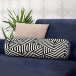 - RealHomes Özel Tasarımlı Dijital Baskılı İç Dolgulu Fermuarlı Silindir Yastık - Realhomes Siyah Beyaz Geometrik Çizim Dijital Baskılı İç Dolgulu - Fermuarlı Süet Silindir Yuvarlak Yastık Kırlent Realhomes