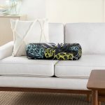 - RealHomes Özel Tasarımlı Dijital Baskılı İç Dolgulu Fermuarlı Silindir Yastık - Realhomes  Siyah Zeminde Renkli Yaprak Motifli Özel Tasarım İç Dolgulu Yumuşak Silindir Form Yastık Kırlent Realhomes