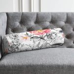 Karakalem Çizim Gül Motifli Özel Tasarım İç Dolgulu Fermuarlı Çok Amaçlı Silindir Yastık Kırlent Realhomes