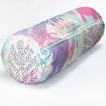 - RealHomes Özel Tasarımlı Dijital Baskılı İç Dolgulu Fermuarlı Silindir Yastık - Realhomes  Realhomes Sulu Boya Yapraklar Özel Tasarım Modern İç Dolgulu - Fermuarlı Süet Silindir Yuvarlak Yastık Kırlent Realhomes