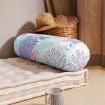 - RealHomes Özel Tasarımlı Dijital Baskılı İç Dolgulu Fermuarlı Silindir Yastık - Realhomes  Realhomes Sulu Boya Yapraklar Özel Tasarım Modern İç Dolgulu - Fermuarlı Süet Silindir Yuvarlak Yastık Kırlent Realhomes