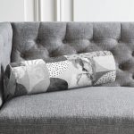 - RealHomes Özel Tasarımlı Dijital Baskılı İç Dolgulu Fermuarlı Silindir Yastık - Realhomes Realhomes Gri Zeminde Dekoratif Mermer Desenli İç Dolgulu - Fermuarlı Süet Silindir Rulo Yastık Kırlent Realhomes