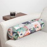 - RealHomes Özel Tasarımlı Dijital Baskılı İç Dolgulu Fermuarlı Silindir Yastık - Realhomes Geometrik Şekillerde Gül Motifli Özel Tasarım İç Dolgulu Yumuşak Silindir Form Yastık Kırlent Realhomes