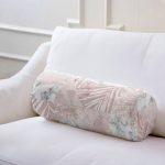 Mermer Desen Temalı Geometrik Yaprak Motifli İç Dolgulu - Fermuarlı Süet Berjer Silindir Yastık Kırlent Realhomes