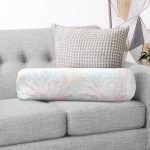 Renkli Zemin Üzerinde Beyaz Ve Pembe Yaprak Motifli İç Dolgulu Fermuarlı Çok Amaçlı Silindir Yastık Kırlent Realhomes