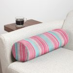 - RealHomes Özel Tasarımlı Dijital Baskılı İç Dolgulu Fermuarlı Silindir Yastık - Realhomes Pembe Mavi Düz Çizgiler Özel Tasarım İç Dolgulu Fermuarlı Çok Amaçlı Silindir Yastık Kırlent Realhomes