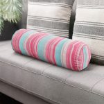 - RealHomes Özel Tasarımlı Dijital Baskılı İç Dolgulu Fermuarlı Silindir Yastık - Realhomes Pembe Mavi Düz Çizgiler Özel Tasarım İç Dolgulu Fermuarlı Çok Amaçlı Silindir Yastık Kırlent Realhomes