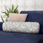 - RealHomes Özel Tasarımlı Dijital Baskılı İç Dolgulu Fermuarlı Silindir Yastık - Realhomes  Kot Zemin Üzerinde Su Damlası Desenli Özel Tasarım İç Dolgulu - Fermuarlı Süet Silindir Rulo Yastık Kırlent Realhomes