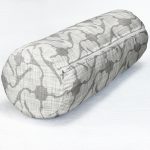 Kot Zemin Üzerinde Soyut Çizimli Dekoratif İç Dolgulu - Fermuarlı Süet Silindir Yuvarlak Yastık Kırlent Realhomes