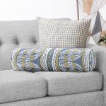 - RealHomes Özel Tasarımlı Dijital Baskılı İç Dolgulu Fermuarlı Silindir Yastık - Realhomes  Kot Zeminli Düz Çizgili Yaprak Motifli İç Dolgulu Yumuşak Silindir Form Yastık Kırlent Realhomes