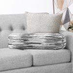 Siyah Beyaz Modern Çizgili Dekoratif İç Dolgulu Fermuarlı Çok Amaçlı Silindir Yastık Kırlent Realhomes