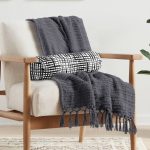 Siyah Beyaz Damalı Dekoratif İç Dolgulu - Fermuarlı Süet Silindir Yuvarlak Yastık Kırlent Realhomes