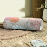 - RealHomes Özel Tasarımlı Dijital Baskılı İç Dolgulu Fermuarlı Silindir Yastık - Realhomes Realhomes Bohemian Özel Tasarım Dekoratif İç Dolgulu Süet Silindir Yastık Kırlent - Bel Yastığı Realhomes