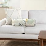 - RealHomes Özel Tasarımlı Dijital Baskılı İç Dolgulu Fermuarlı Silindir Yastık - Realhomes  Realhomes Soyut Tarazda Çiçek Desenli Dijital Baskılı Özel Renkli İç Dolgulu - Fermuarlı Süet Silindir Rulo Yastık Kırlent Realhomes