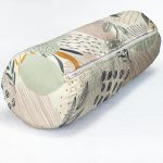 - RealHomes Özel Tasarımlı Dijital Baskılı İç Dolgulu Fermuarlı Silindir Yastık - Realhomes  Realhomes Soyut Tarazda Çiçek Desenli Dijital Baskılı Özel Renkli İç Dolgulu - Fermuarlı Süet Silindir Rulo Yastık Kırlent Realhomes