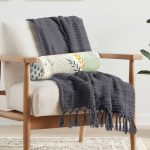 - RealHomes Özel Tasarımlı Dijital Baskılı İç Dolgulu Fermuarlı Silindir Yastık - Realhomes  Realhomes Soyut Tarazda Çiçek Desenli Dijital Baskılı Özel Renkli İç Dolgulu - Fermuarlı Süet Silindir Rulo Yastık Kırlent Realhomes