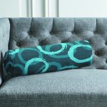 - RealHomes Özel Tasarımlı Dijital Baskılı İç Dolgulu Fermuarlı Silindir Yastık - Realhomes Mavi Dairesel Geometrik Özel Tasarımlı Dijital Baskılı İç Dolgulu - Fermuarlı Süet Berjer Silindir Yastık Kırlent Realhomes