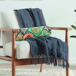 - RealHomes Özel Tasarımlı Dijital Baskılı İç Dolgulu Fermuarlı Silindir Yastık - Realhomes Krem Mavi Renkli Etnik Kare Motifli Modern İç Dolgulu Yumuşak Silindir Form Yastık Kırlent Realhomes