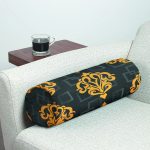 - RealHomes Özel Tasarımlı Dijital Baskılı İç Dolgulu Fermuarlı Silindir Yastık - Realhomes Abstrac Temalı Gold Detaylı Özel Tasarım İç Dolgulu Yumuşak Silindir Form Yastık Kırlent Realhomes