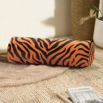 Kaplan Desenli Dijital Baskılı Özel Tasarım İç Dolgulu Yumuşak Silindir Form Yastık Kırlent Realhomes