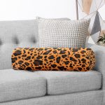 - RealHomes Özel Tasarımlı Dijital Baskılı İç Dolgulu Fermuarlı Silindir Yastık - Realhomes  Leopar Desenli Dijital Baskılı Modern İç Dolgulu - Fermuarlı Süet Silindir Yuvarlak Yastık Kırlent Realhomes