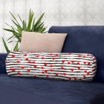 - RealHomes Özel Tasarımlı Dijital Baskılı İç Dolgulu Fermuarlı Silindir Yastık - Realhomes Siyah Beyaz Çizgili Kalp Detaylı Dekoratif İç Dolgulu Fermuarlı Çok Amaçlı Silindir Yastık Kırlent Realhomes